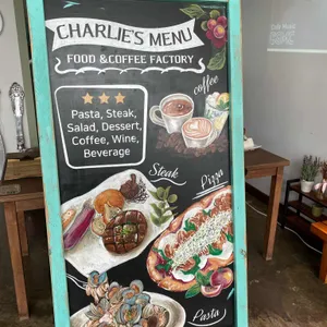 찰리스 리뷰 사진