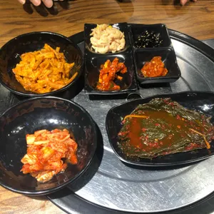 육시리 사진