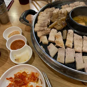 강남 돼지상회 무한리필 사진