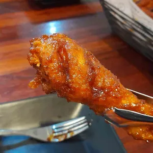 교촌치킨 사진