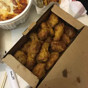 교촌치킨 사진