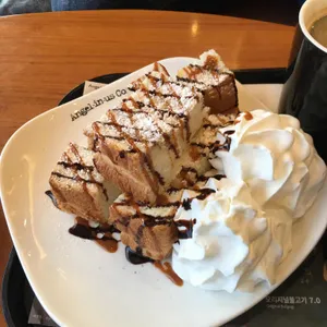 엔제리너스 사진