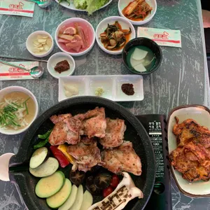 소나무집 사진