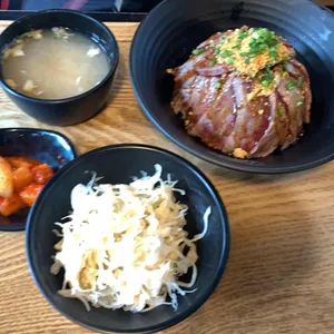 카츠미 사진