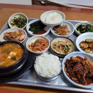 궁전 백반 삼겹살 리뷰 사진