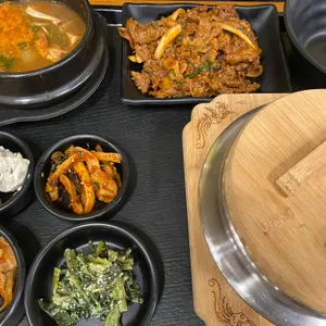원할머니보쌈족발 박가부대 사진