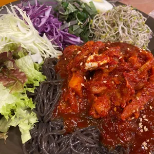 원할머니보쌈족발 박가부대 사진