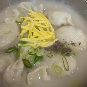 청와삼대명이보쌈칼국수 사진
