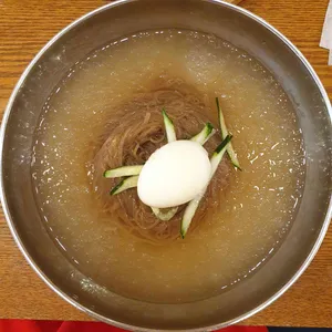육쌈냉면 사진