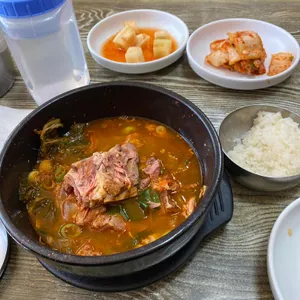 강승우의뼈감자탕 사진