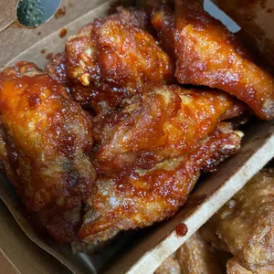 교촌치킨 사진