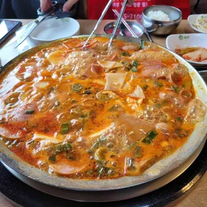 놀부부대찌개 사진