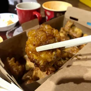 교촌치킨 사진