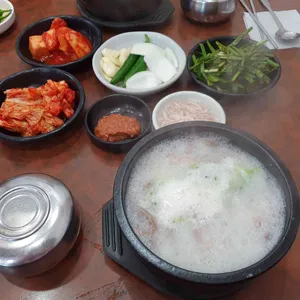 명가돼지국밥 사진