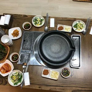 큰남자돼지구이 사진