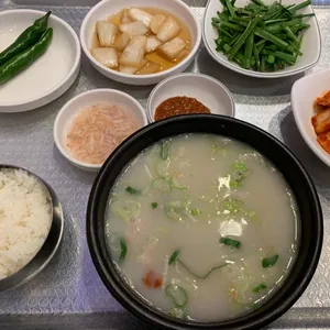 쌍둥이 수육국밥 사진