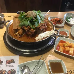 고래감자탕  사진
