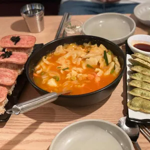 바람난 얼큰 짬뽕 수제비 사진
