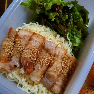 정직유부 사진