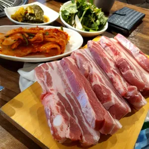 제주삼다돈 사진