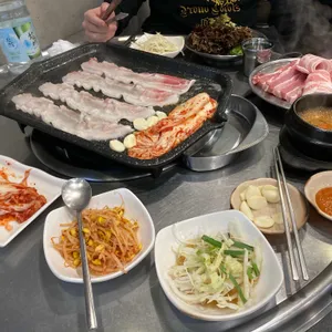 유정돈데이 사진