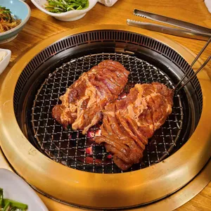 특우정 사진