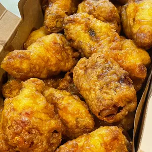교촌치킨 사진