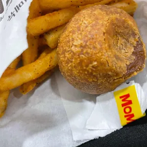 맘스터치  사진