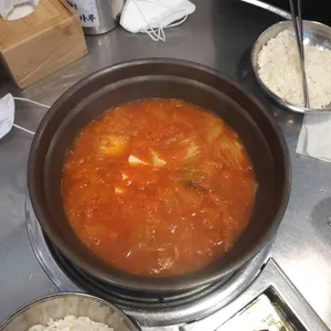 백채 김치찌개 사진