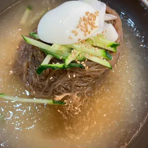 육쌈냉면 사진