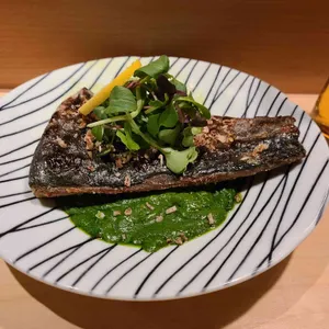사이 사진