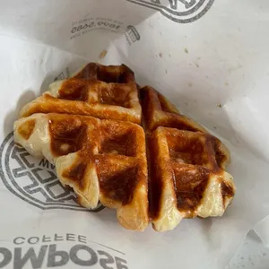 컴포즈커피 사진