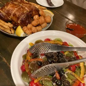 쓰리 로보스 사진