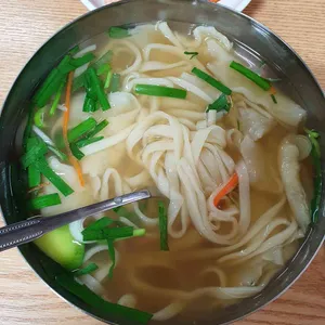 미러칼국수 사진