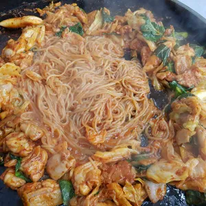 춘천닭갈비막국수 사진