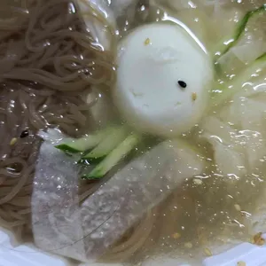 육쌈냉면 사진