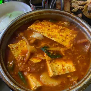 꿀꿀뒷고기 사진