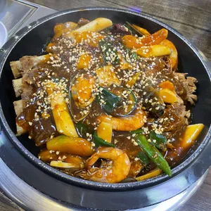 신촌감자탕해물뼈찜 리뷰 사진