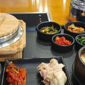원할머니보쌈족발 박가부대 사진