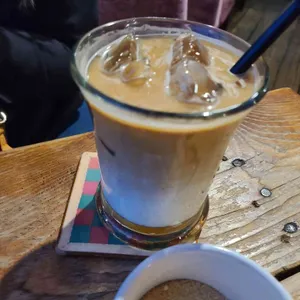 브람스 사진