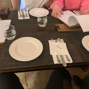 어센틱비스트로 사진