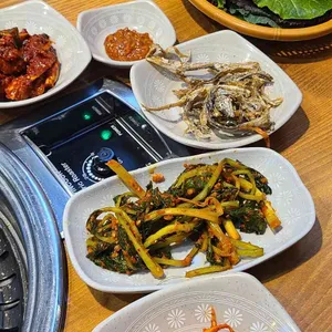 두메골돌솥쌈밥 사진