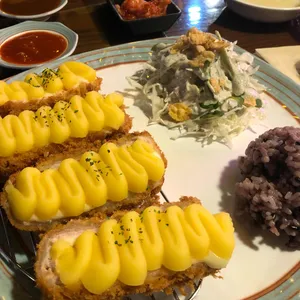 돈튀남 사진