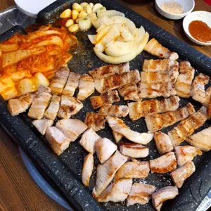 고향집 김치삼겹살 리뷰 사진