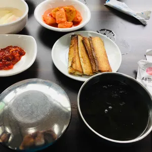 둥근상 시골집 사진