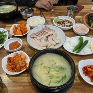 수영 돼지국밥 리뷰 사진