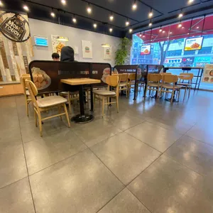 맘스터치 대표 사진