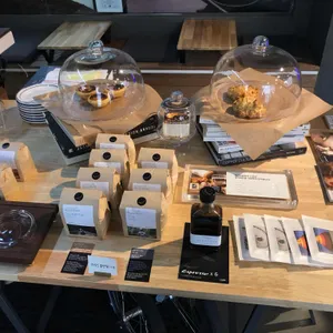 애크로매틱 커피 컴퍼니 리뷰 사진