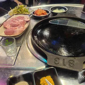 경성 팔일삼 사진