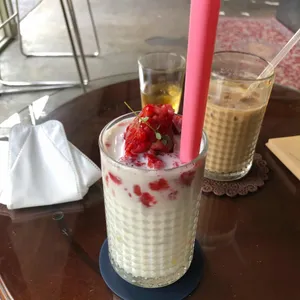 오피셜 커피 사진